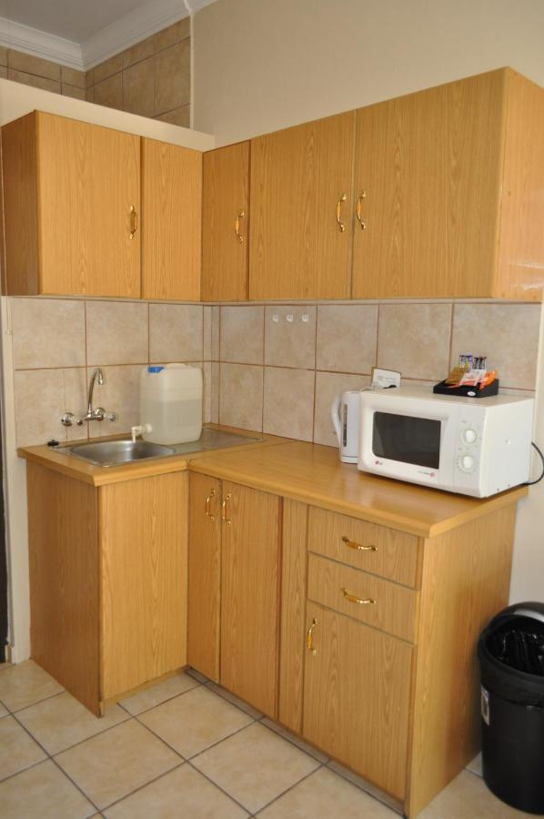 Cashan Bnb Rustenburg Buitenkant foto